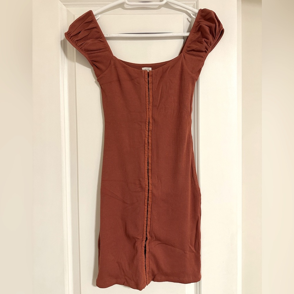 Puff Sleeve Ribbed Dress